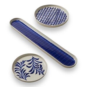 New OUI BAGUETTE PLATTER, BLUE GRID​​​